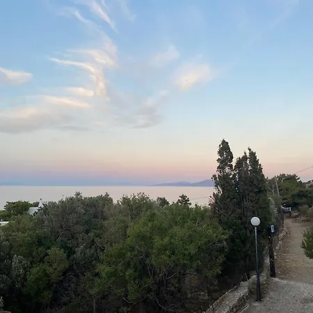 度假居 Agreli House